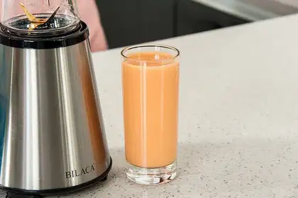 Fresh papaya shake