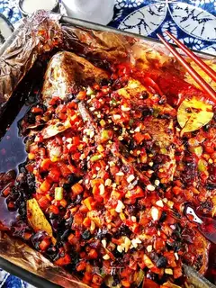 Spicy beans roasted all the fish
