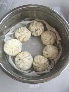 radish cabbage and ham buns