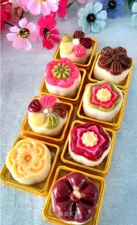 Five-colour cherry blossoms and fruit