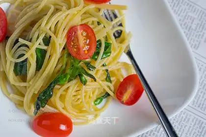 Roller tomato noodles