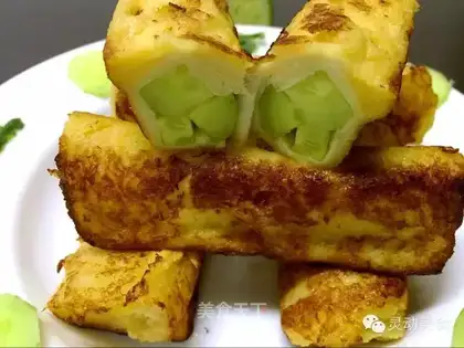 Toast cucumber roll