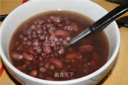 The rice and red bean water