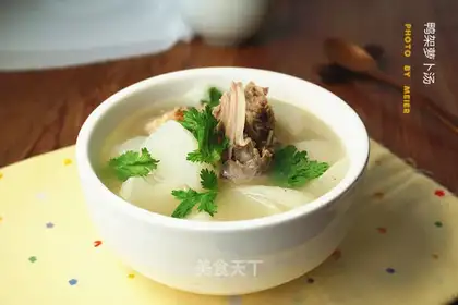 Duck radish soup