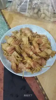 Bacon pins and mushrooms
