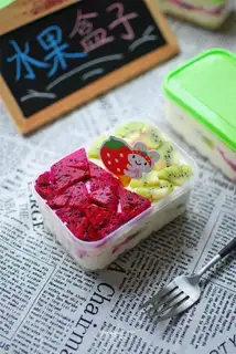 Fruit box cake