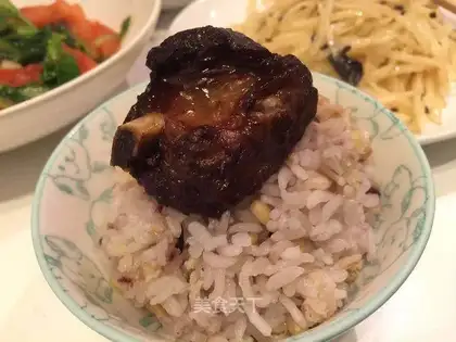 It's a classic red rib