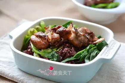 Vanilla and chicken-legged rice