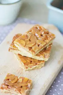 Caramel almonds