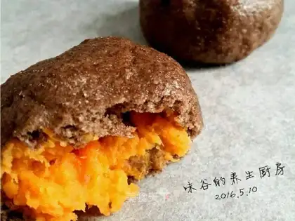 All-wheat cheese buns
