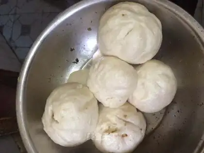 Salt gravy buns