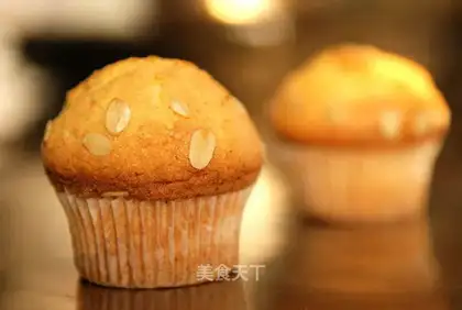 Almond banana marfin cake