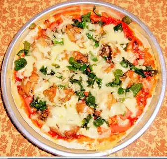 Chicken ham pizza