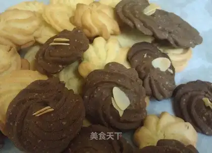 Chocolate almond cookies