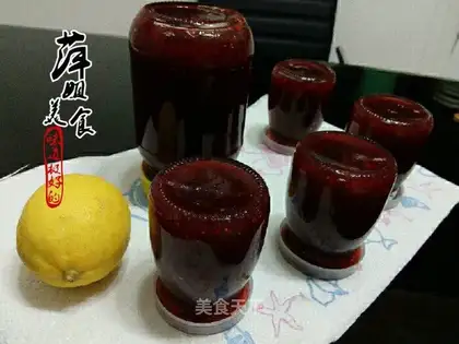 Strawberry sauce