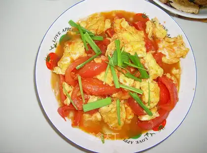 Tomato fried eggs