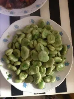Onion spicy beans