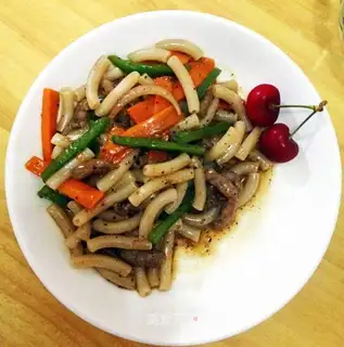 Black pepper willow macaroni