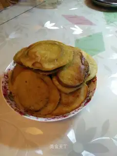Five cheesecakes