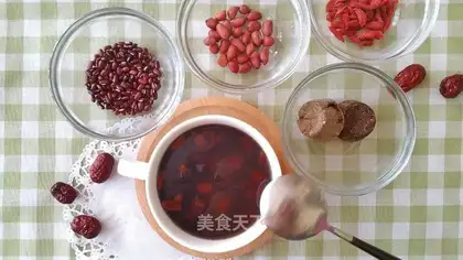 Five red soups