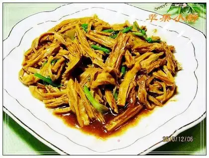 Shredded pork with soy sauce