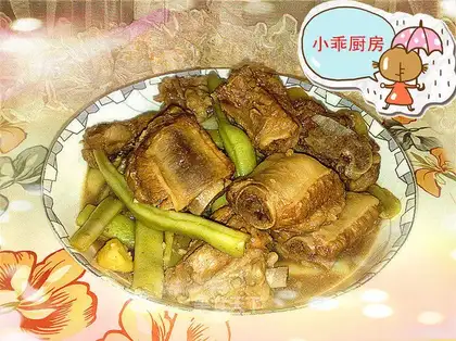 Stewed kidney beans with pork ribs