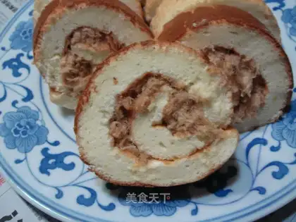 Pork floss cake roll