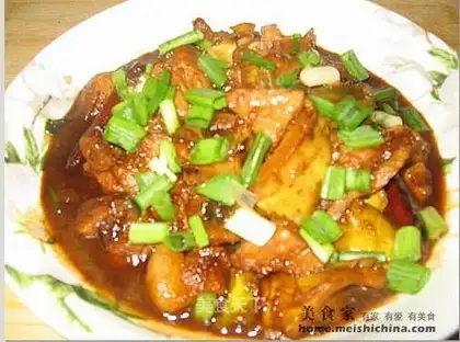 Roast pork with spring bamboo shoots