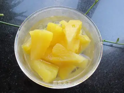 Pineapple in syrup
