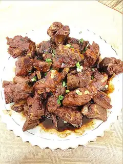 Braised sweet and sour pork ribs