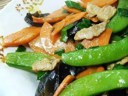 stir-fried shredded pork with mixed vegetables