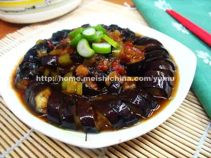 Hot and sour coil-covered eggplant