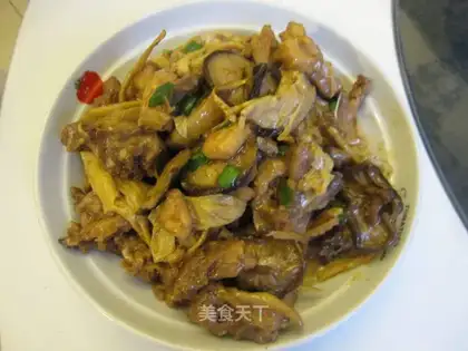 Braised chicken with tofu bamboo and mushroom