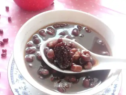 Red bean and date soup