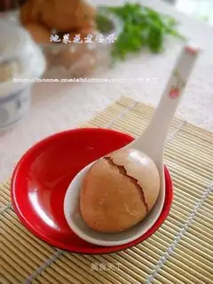 Boiled egg with cauliflower