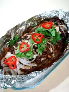 Grilled fish with sauce