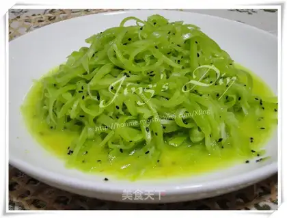 Shredded bamboo shoots with mustard