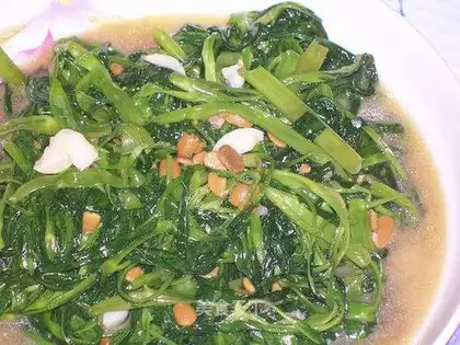 stir-fried macaroni with bean paste