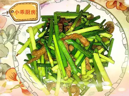 stir-fried shredded pork with garlic sprouts
