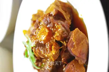 Braised beef tongue tail in red