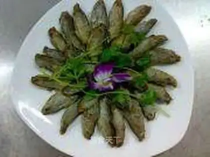 Pan-fried salty fish