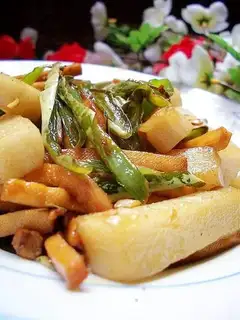 stir-fried rice cake with pepper