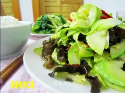 stir-fried cucumber with black fungus