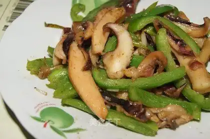 stir-fried green pepper with cumin cuttlefish
