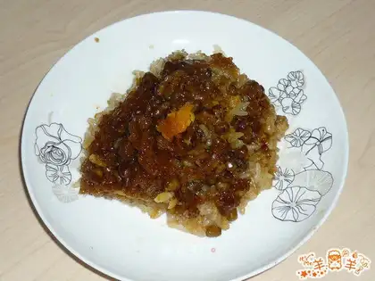 Spiced egg yellow glutinous rice