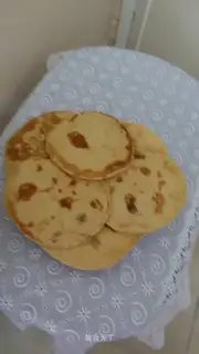 raisin and pasta