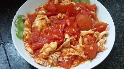 Tomato fried eggs