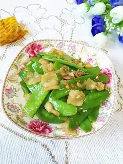 Dutch beans make flowers