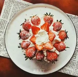 Strawberry cream cake