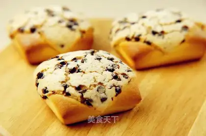 Hard chocolate bread